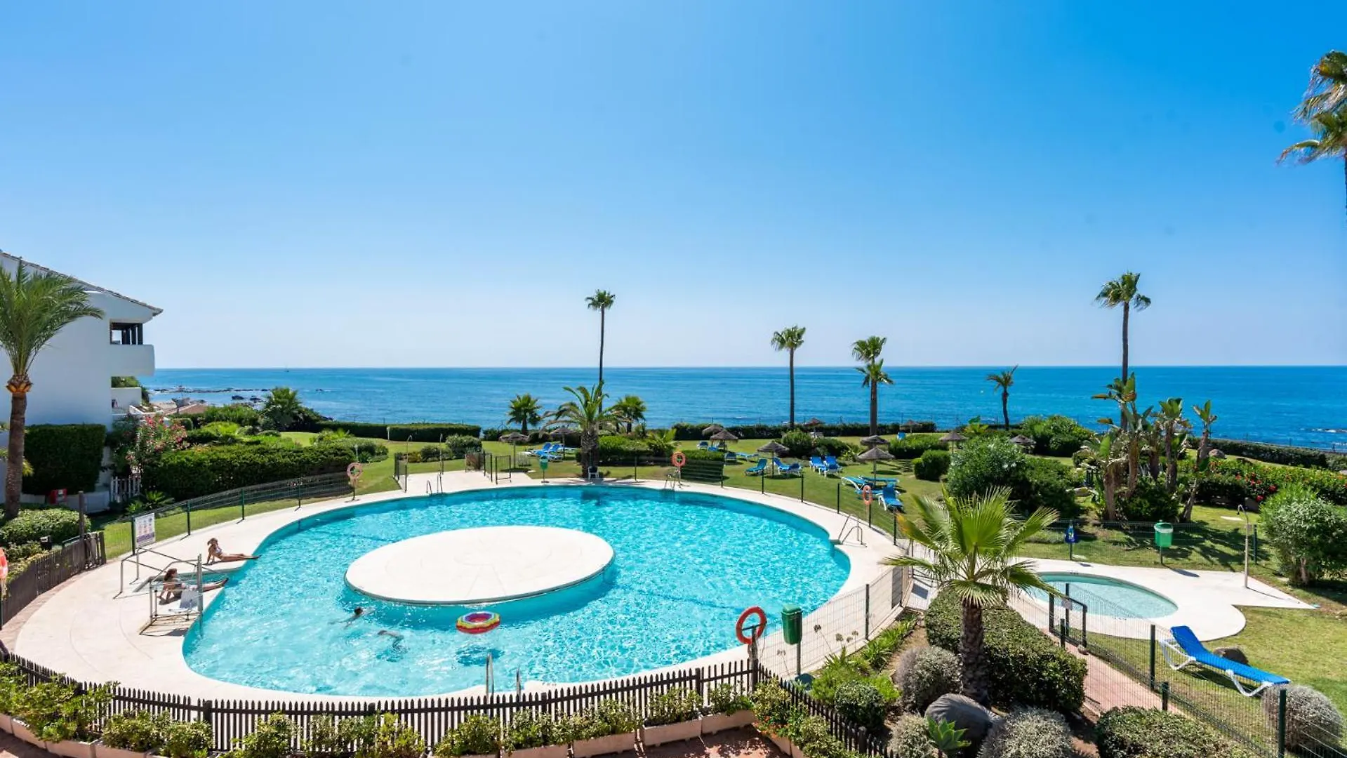 Miraflores Apartments By The Beach Costa Del Sol Sitio de Calahonda