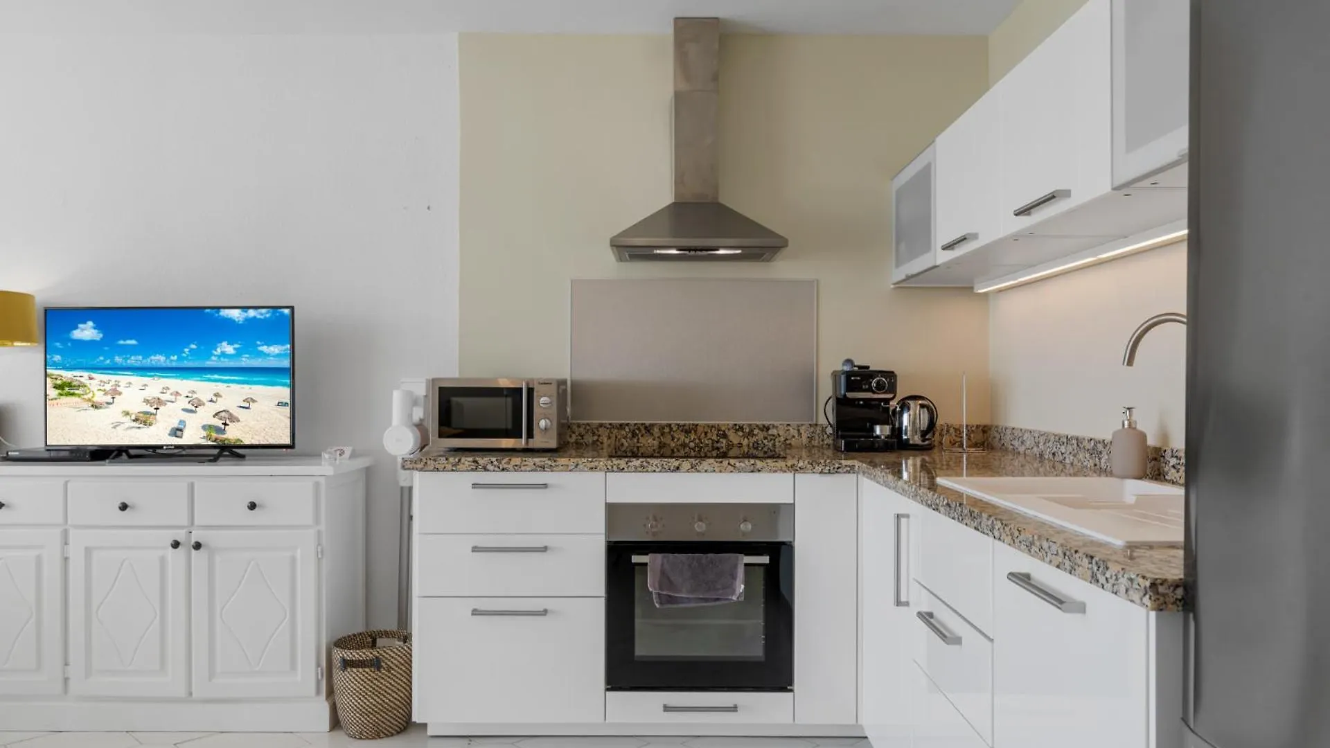 Miraflores Apartments By The Beach Costa Del Sol Sitio de Calahonda