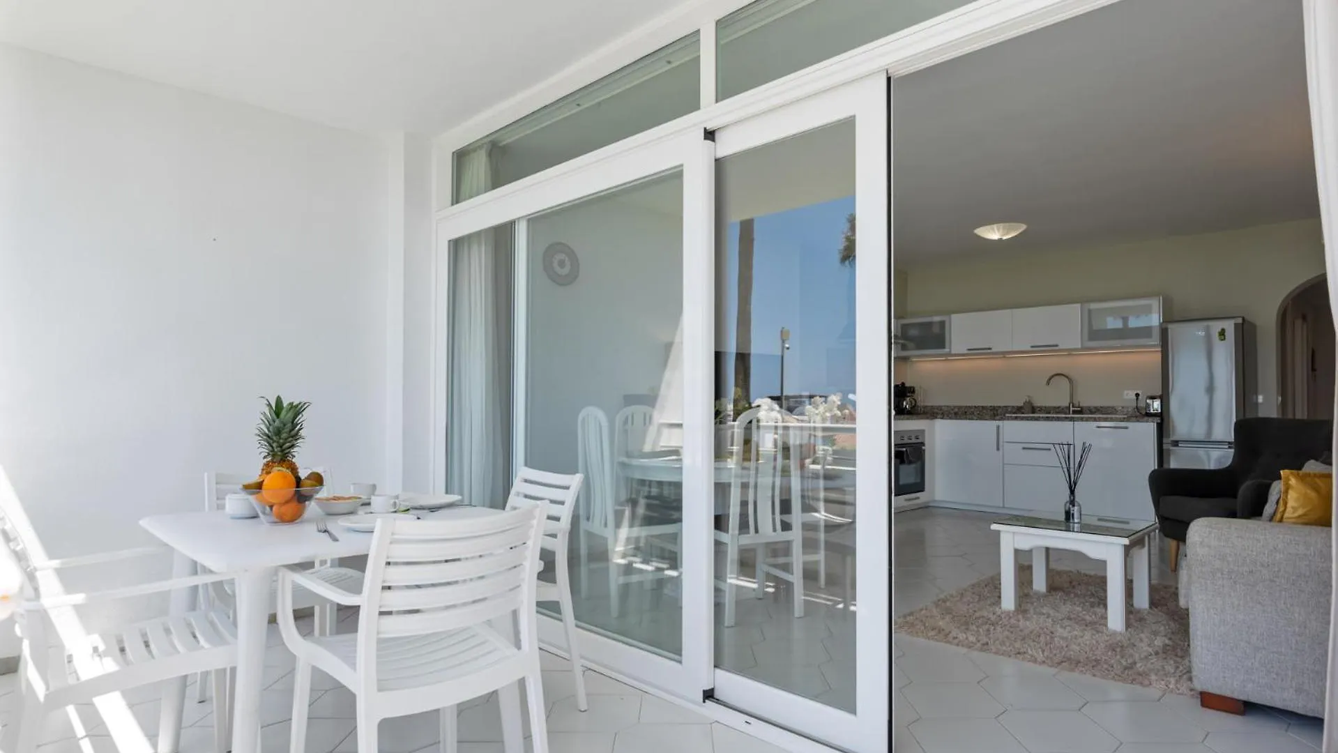 Miraflores Apartments By The Beach Costa Del Sol Sitio de Calahonda